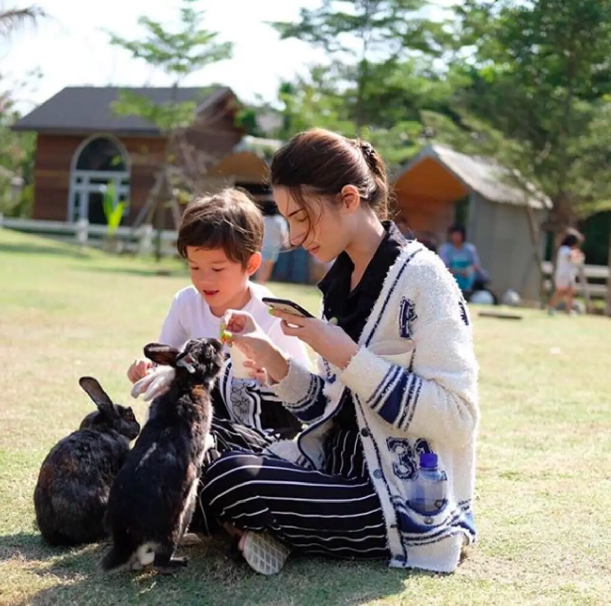 ปัญหาคลี่คลาย "ซาร่า คาซิงกินี" เปิดใจ หลังพา “น้องแม็กซ์เวลล์” มาเจอ "ไมค์" 