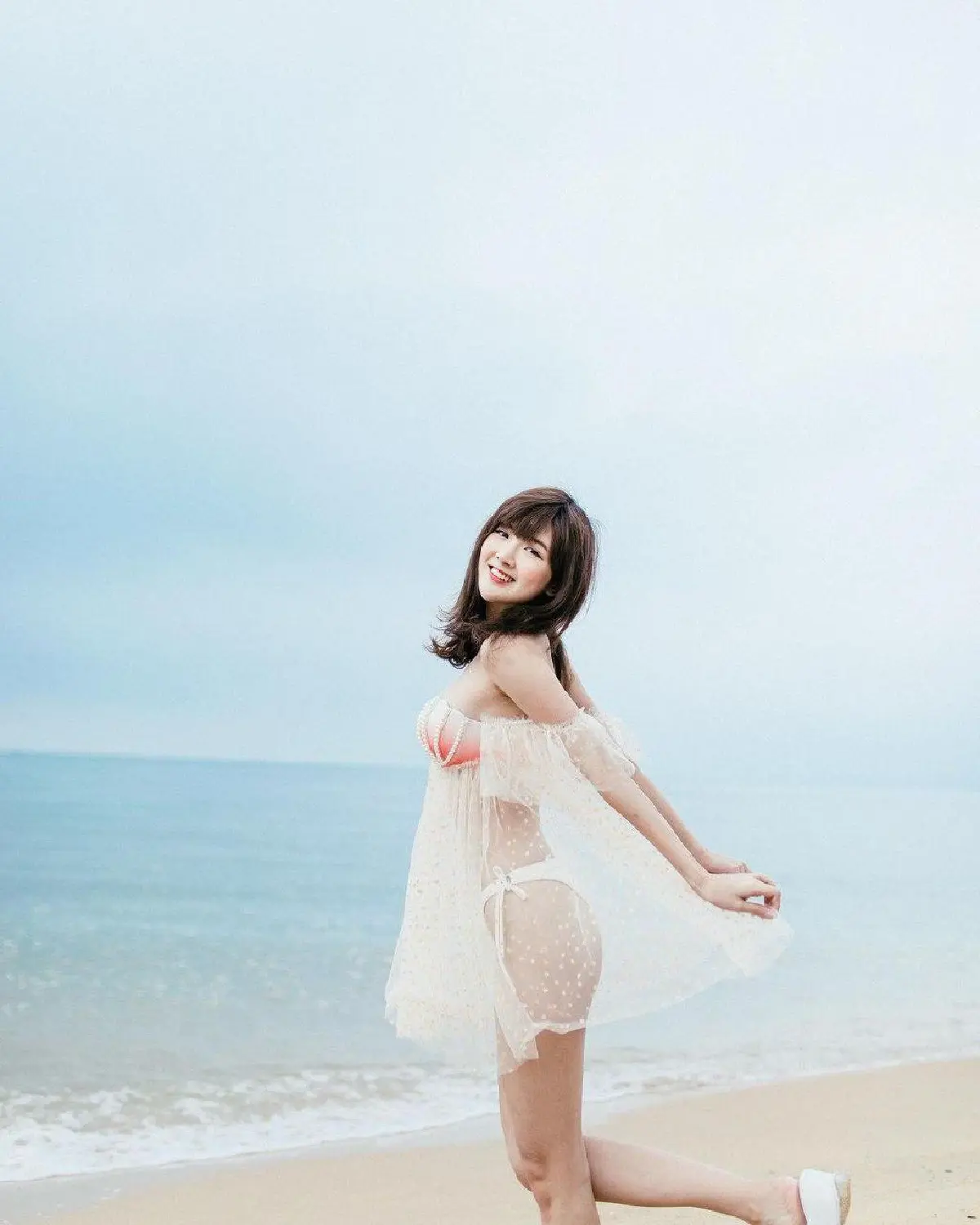 เซ็ตนี้มันปัง! เบียร์ เดอะวอยซ์ เซ็กซี่มากทำเอาหนุ่มๆตาค้าง