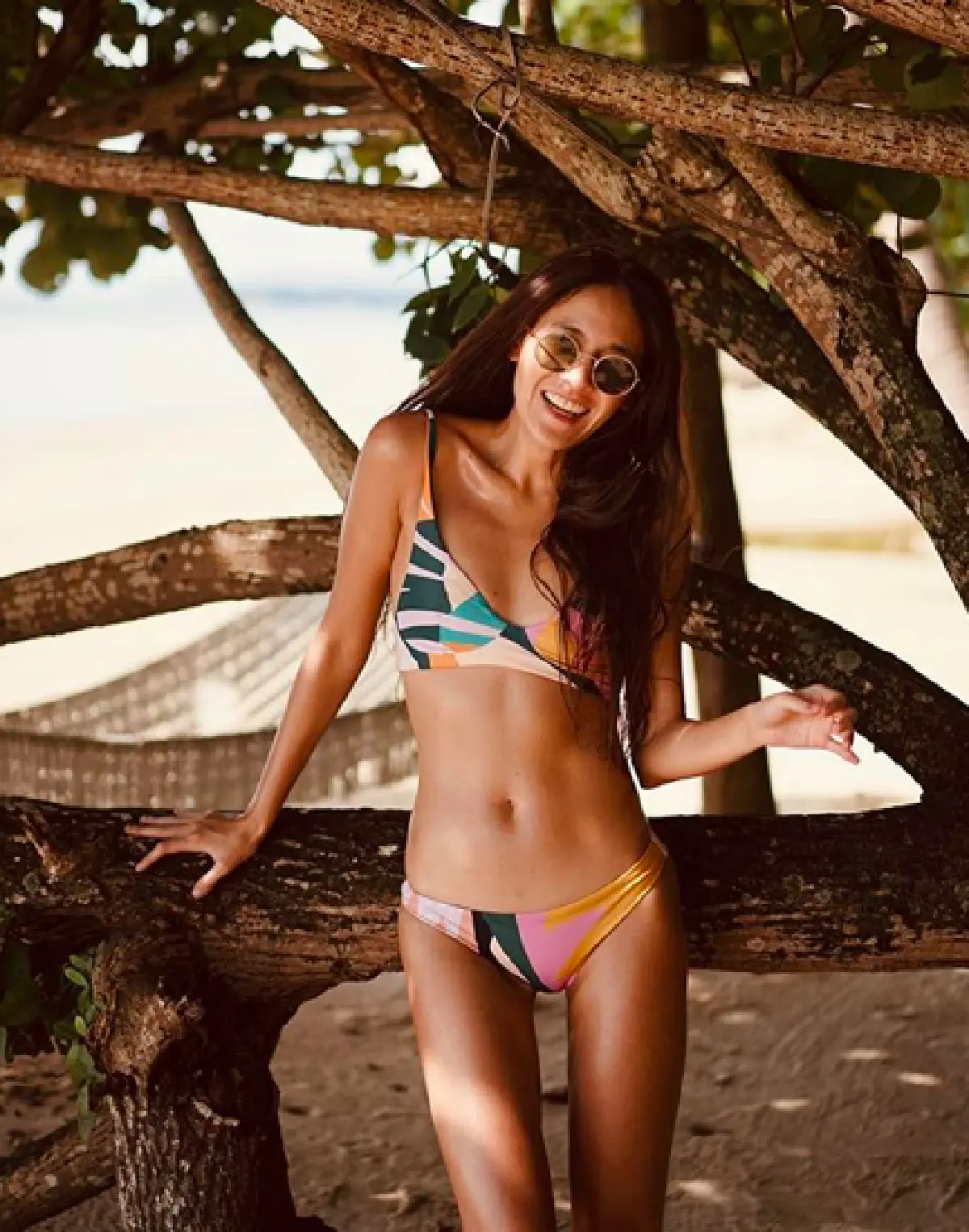   "จิ๊บ ปกฉัตร" แซ่บทะเลเดือด! จัดให้อีกเซตกับชุดว่ายน้ำเว้าขาสูงปรี๊ด