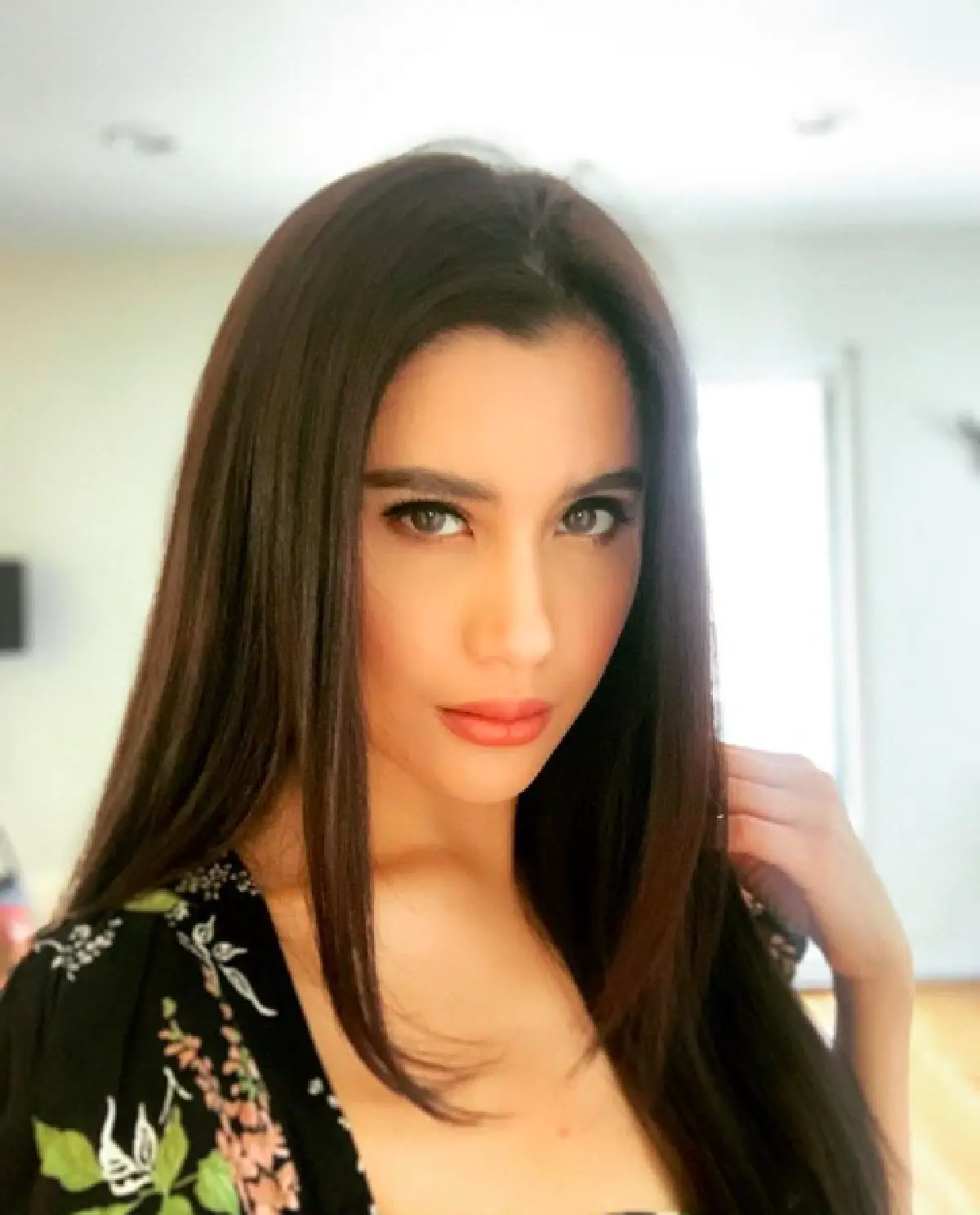 หลายคนสงสัย "ปู ไปรยา” เป็นถึงทูต UNHCR แต่ทำไมกลับเงียบในเรื่องการใช้ความรุนแรง-ประชาชนโดนอุ้ม