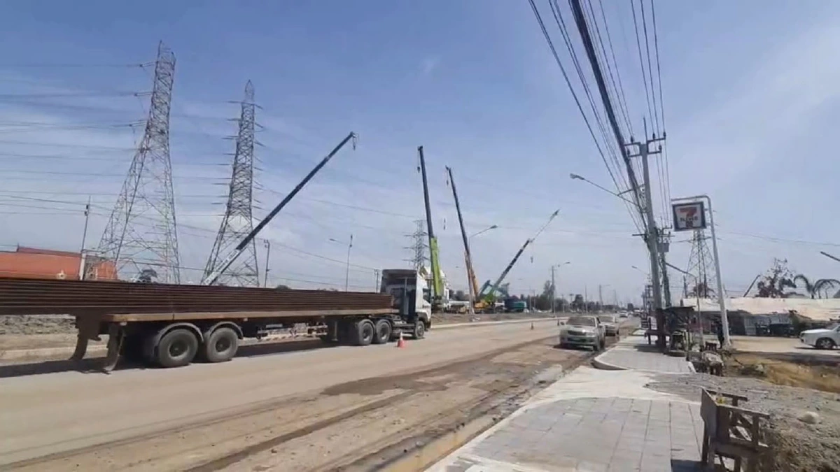 เร่งซ่อมแซมส่วนที่เสียหายจากแรงระเบิดในพื้นที่อ.บางบ่อ