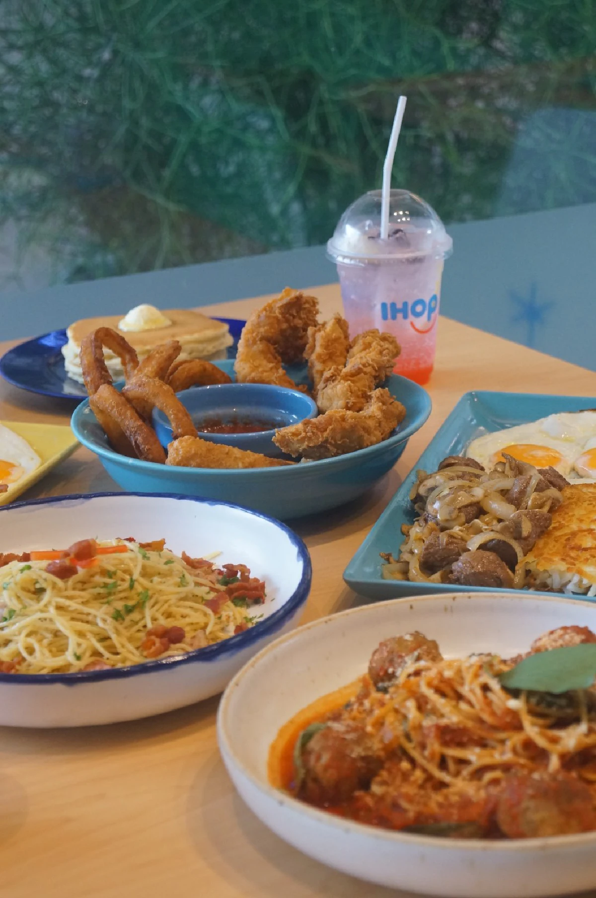 IHOP แพนเค้กแบรนด์ดังกับเมนูเติมพลังสุดอร่อย