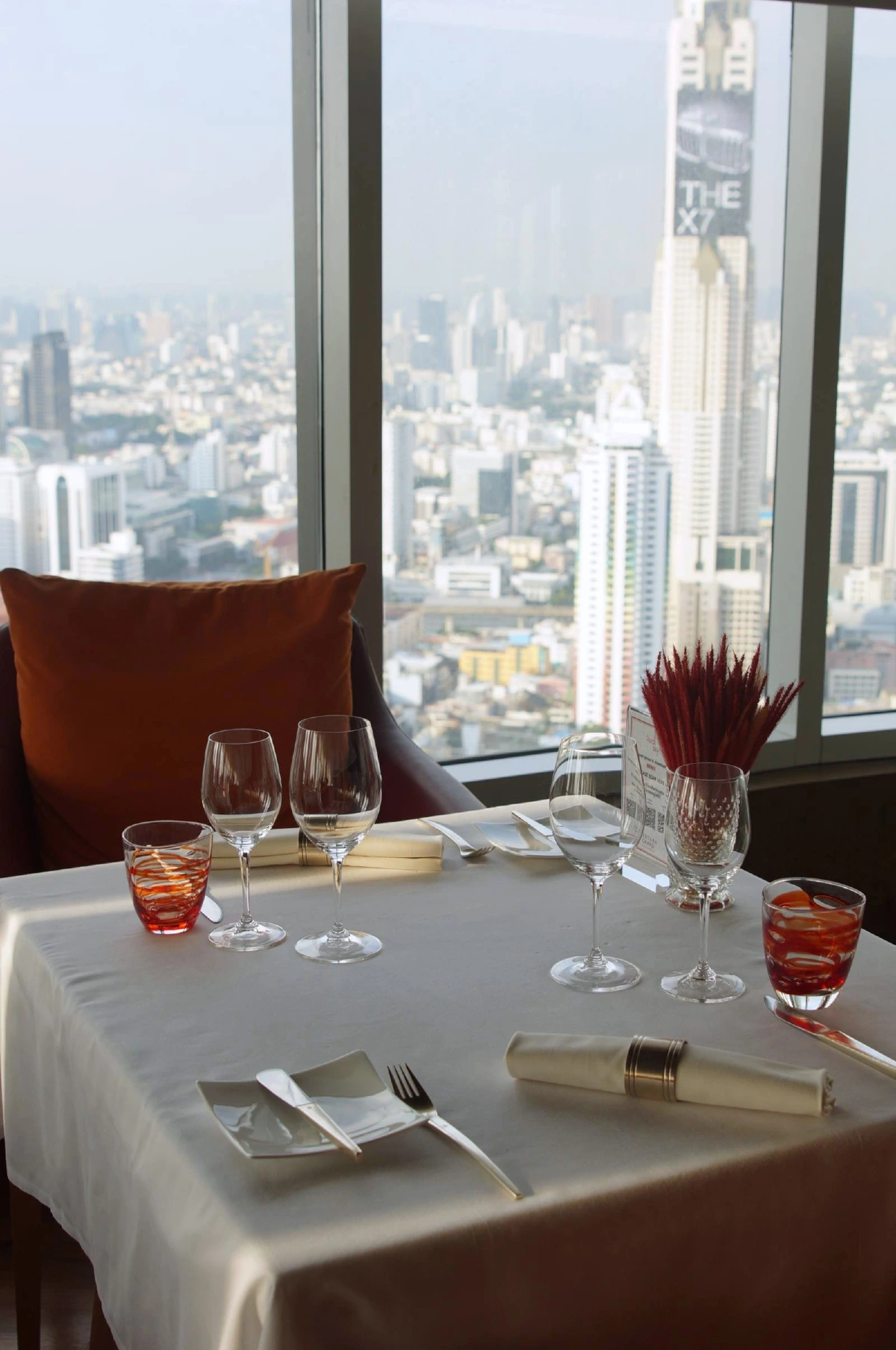 Red Sky รูฟท็อปยืนหนึ่งกับความสุขที่ต้องแชร์ Love to share ‘Surf & Turf Tower’