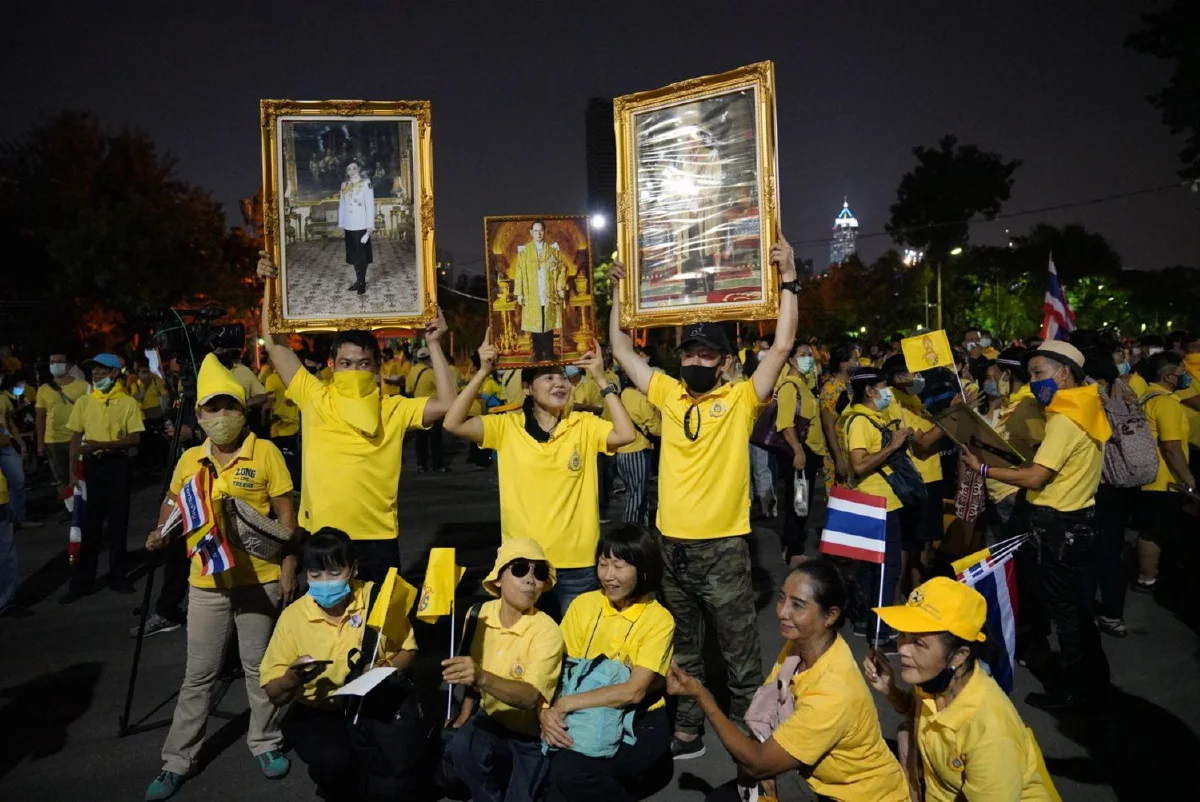 เสื้อเหลืองนัดอีก28ต.ค.ที่วงเวียนใหญ่ จ่อยื่นญี่ปุ่น-ฝรั่งเศสขับไล่ปวิน-สมศักดิ์