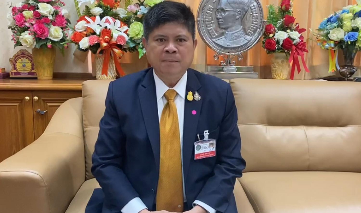 บังอาจนำคำพูดในหลวงมาจาบจ้วง! "สุภรณ์" จี้ถาม "ฝ่ายค้าน" ยังหนุนม็อบไหม บังอาจนำคำพูดในหลวงมาจาบจ้วง! "สุภรณ์" จี้ถาม "ฝ่ายค้าน" ยังหนุนม็อบไหม