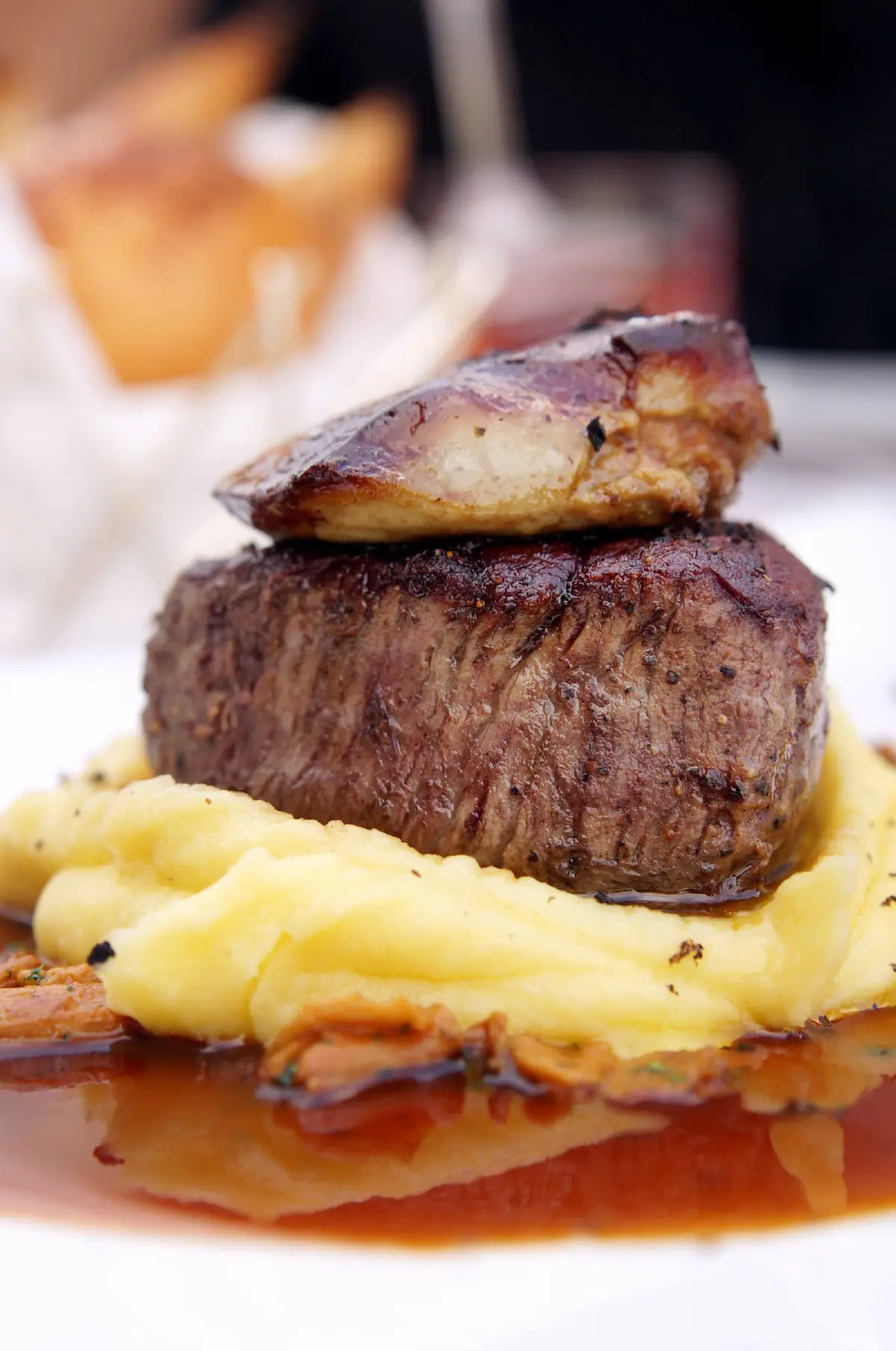 Red Sky รูฟท็อปยืนหนึ่งกับความสุขที่ต้องแชร์ Love to share ‘Surf & Turf Tower’