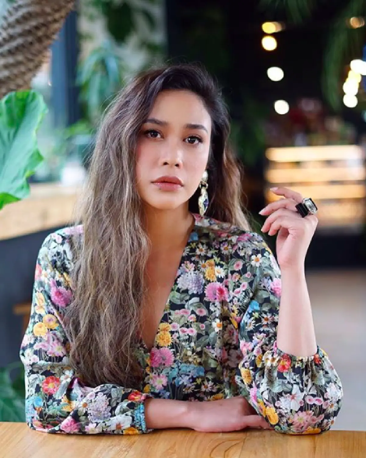 หนุ่มนักเลงคีย์บอร์ดถึงกับร้อง! ถูก "ทราย เจริญปุระ" ฟ้องหมิ่น 7 เเสน! โพสต์กรุ๊ปกปปส. หาคนช่วย