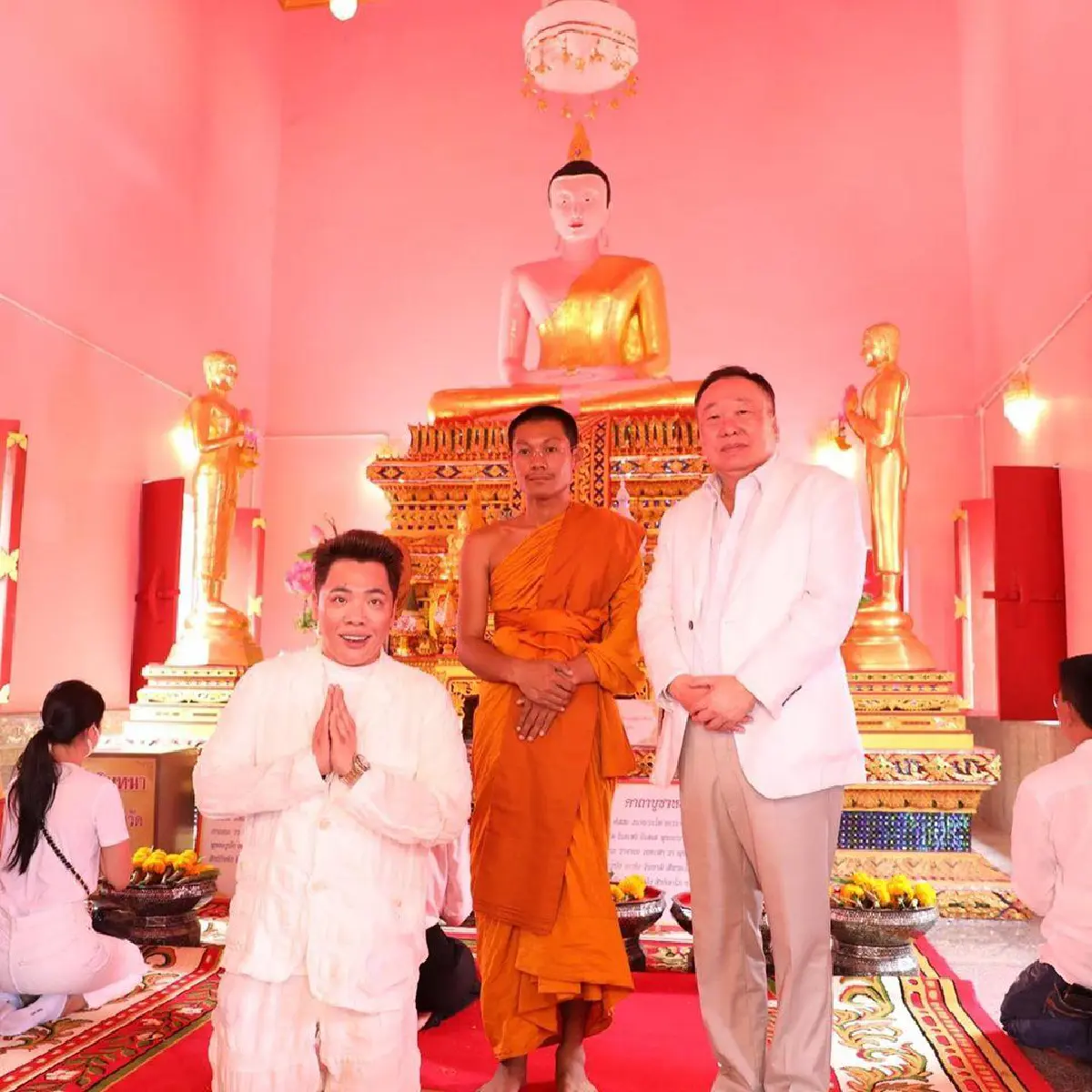  “มดดำ” เล่าเรื่องสุดแปลก! ทำบุญทอดกฐินพร้อมพ่อครั้งแรก ชี้มีวันนี้เพราะสภา