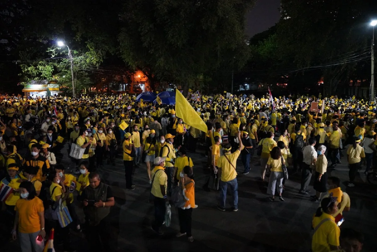 เสื้อเหลืองนัดอีก28ต.ค.ที่วงเวียนใหญ่ จ่อยื่นญี่ปุ่น-ฝรั่งเศสขับไล่ปวิน-สมศักดิ์