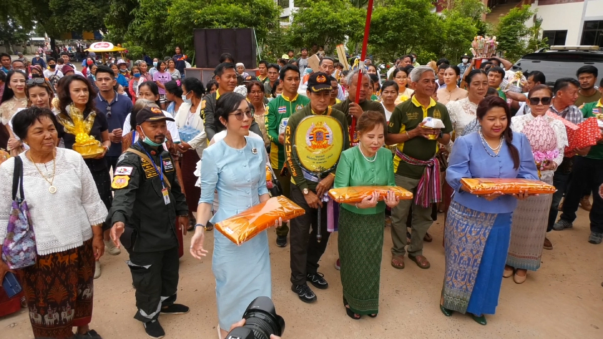 "บิณฑ์-เอกพันธ์"เตรียมเดินสายทั่วประเทศชวนปกป้องสถาบัน