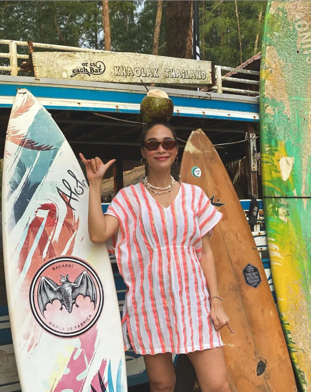 พลอย เฌอมาลย์ เล่นเซิร์ฟอวดท่าสวย ท้าทายความกลัวของตัวเอง 