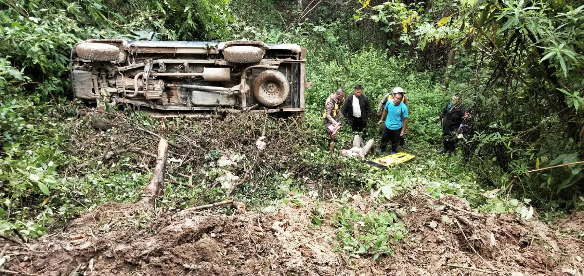 กรมสมเด็จพระเทพฯ พระราชทานแจกันดอกไม้-พระราชทรัพย์ส่วนพระองค์เยี่ยมตำรวจถวายความปลอดภัยที่บาดเจ็บ