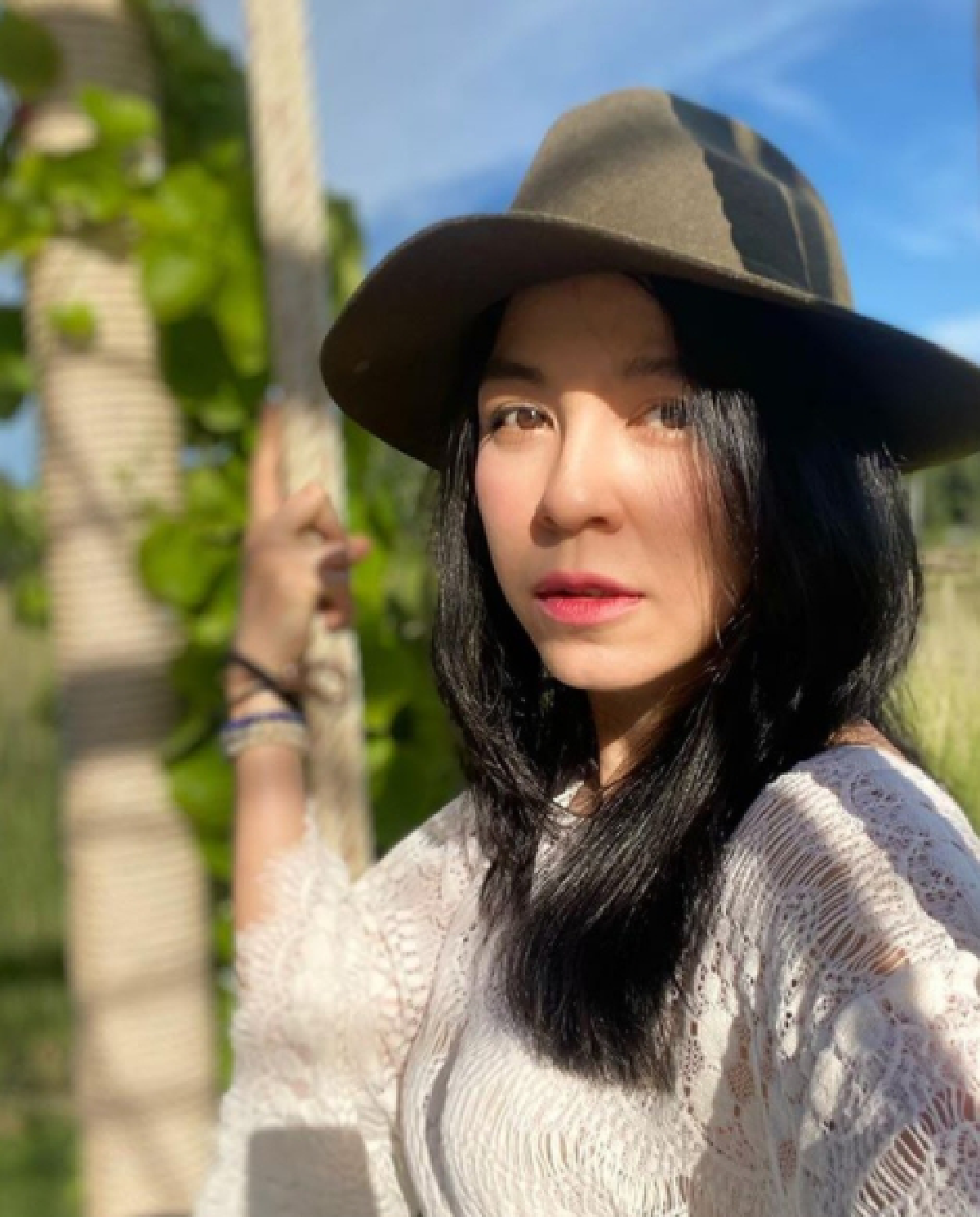 รอฝ่ายชายมาขอ? จอย ศิริลักษณ์ เผยช่อดอกไม้และข้อความหวานจากแฟนหนุ่ม 