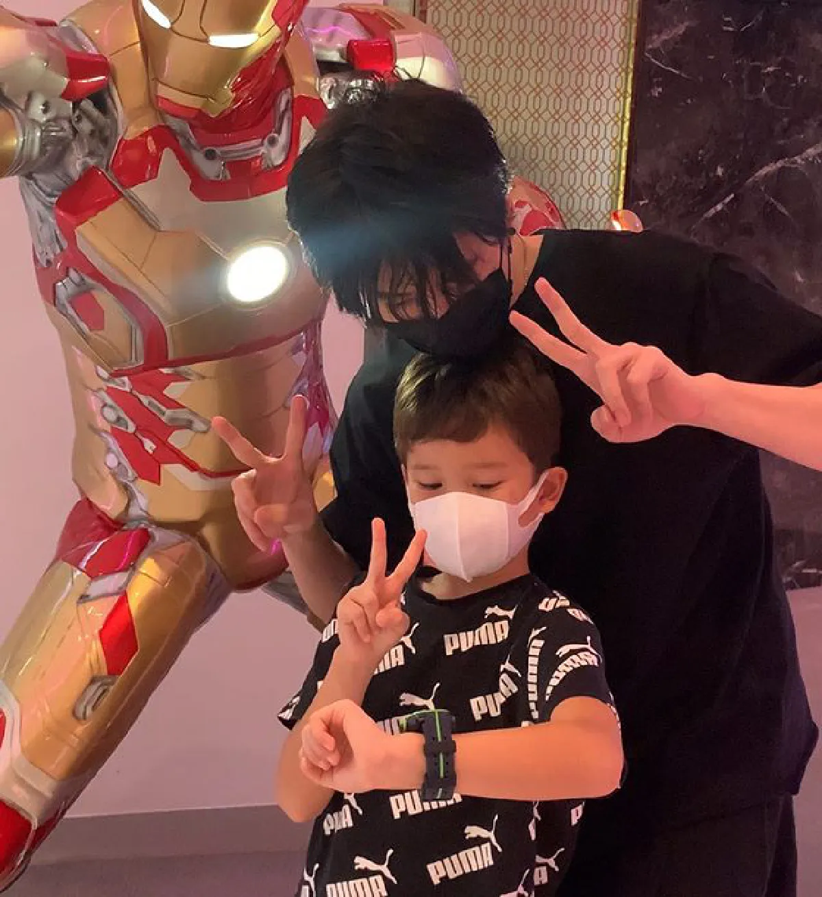 ไมค์ พิรัชต์ ซื้อนาฬิกามือถือให้ น้องแม็กเวลล์ งานนี้ลูกโทรหาทุก 5 นาที