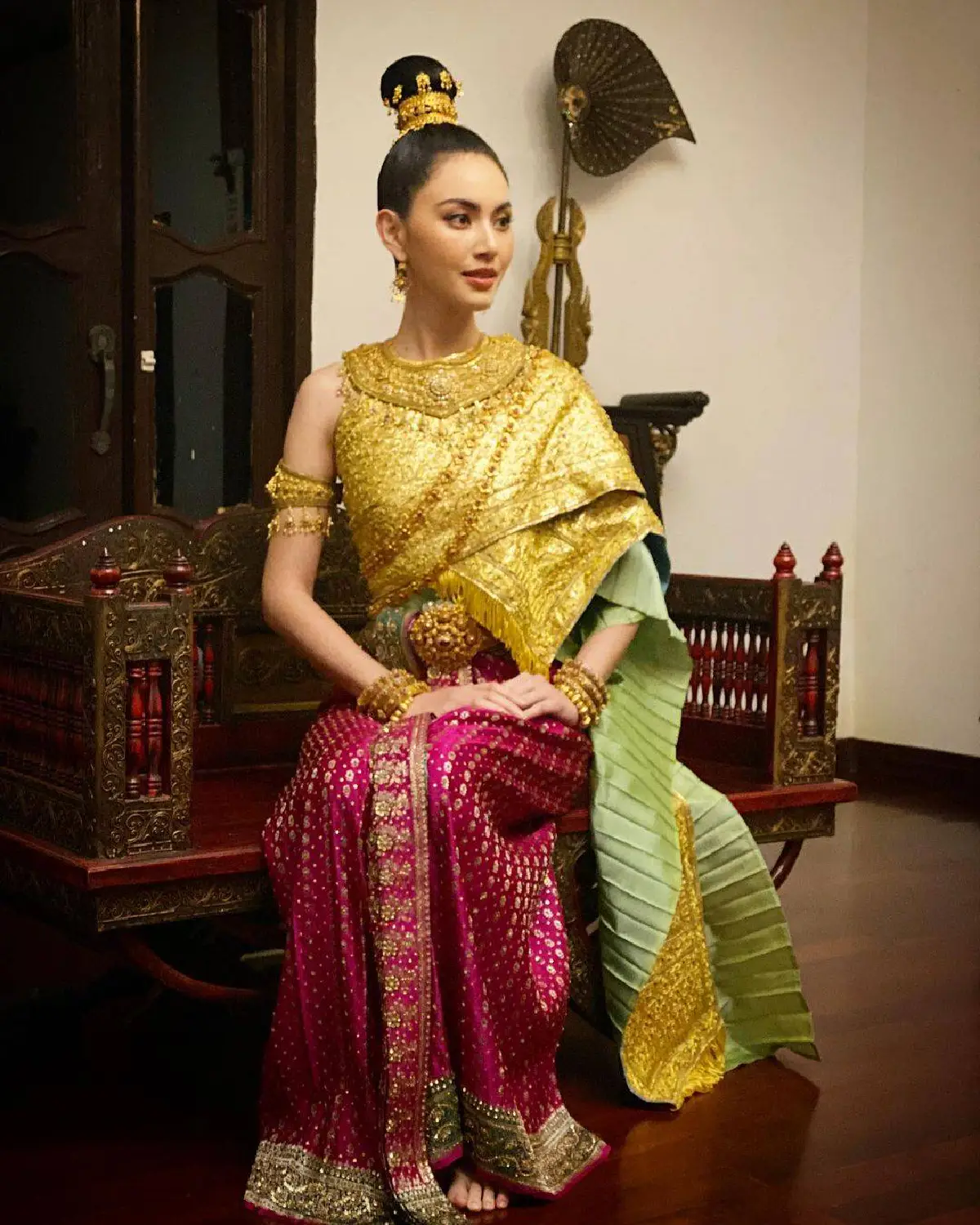 สวยเหมือนภาพวาด! ใหม่ ดาวิกา แปลงโฉมเป็นนางนพมาศสุดอลังการ