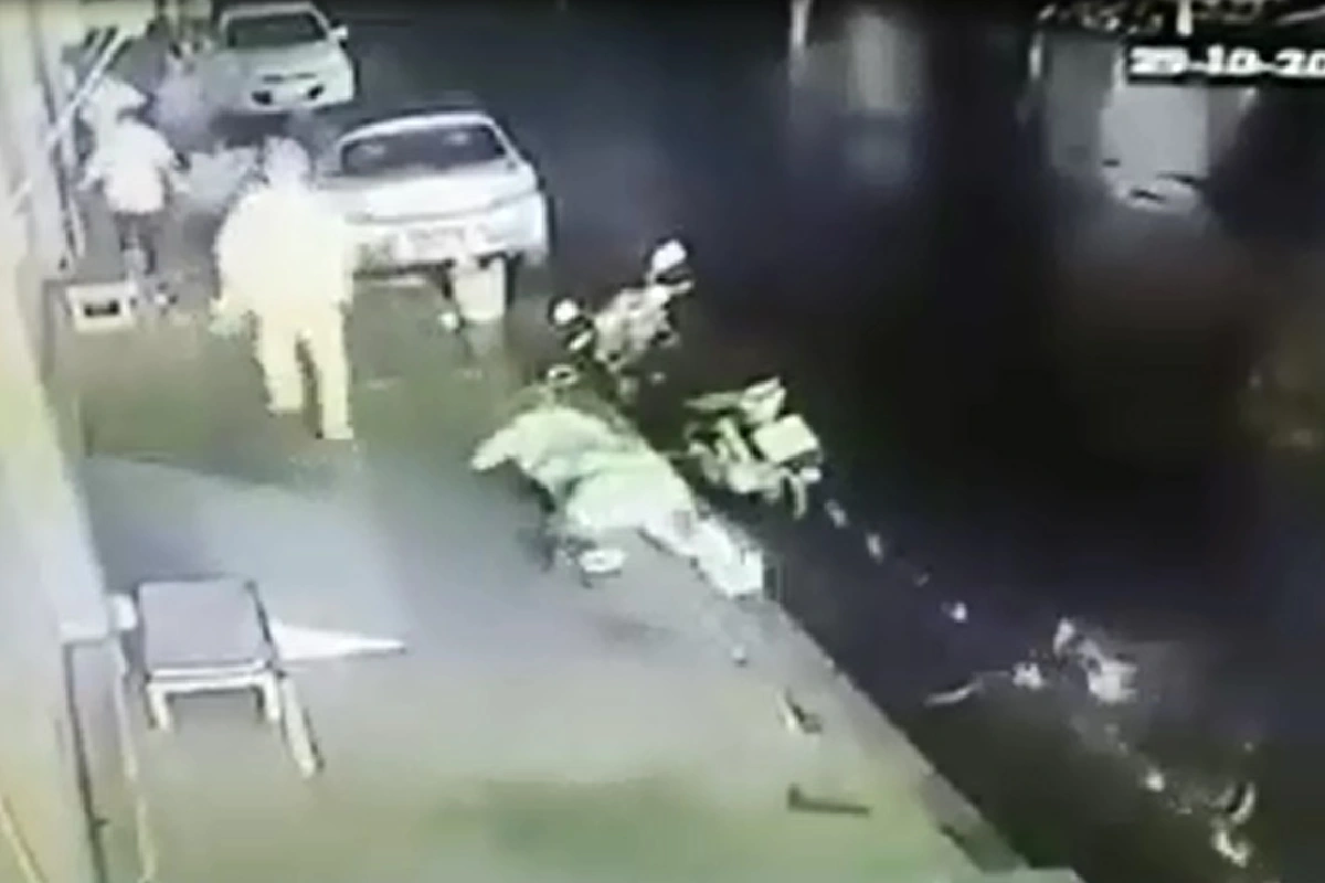 เปิดภาพนาทีหนีตาย!เหตุรถบรรทุกน้ำมันระเบิดชนพ่วง18ล้อ