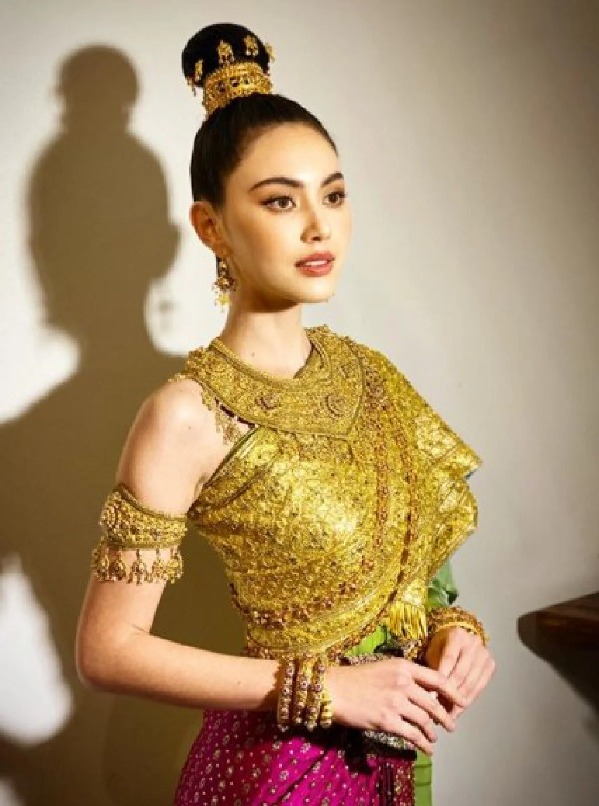 สวยเหมือนภาพวาด! ใหม่ ดาวิกา แปลงโฉมเป็นนางนพมาศสุดอลังการ