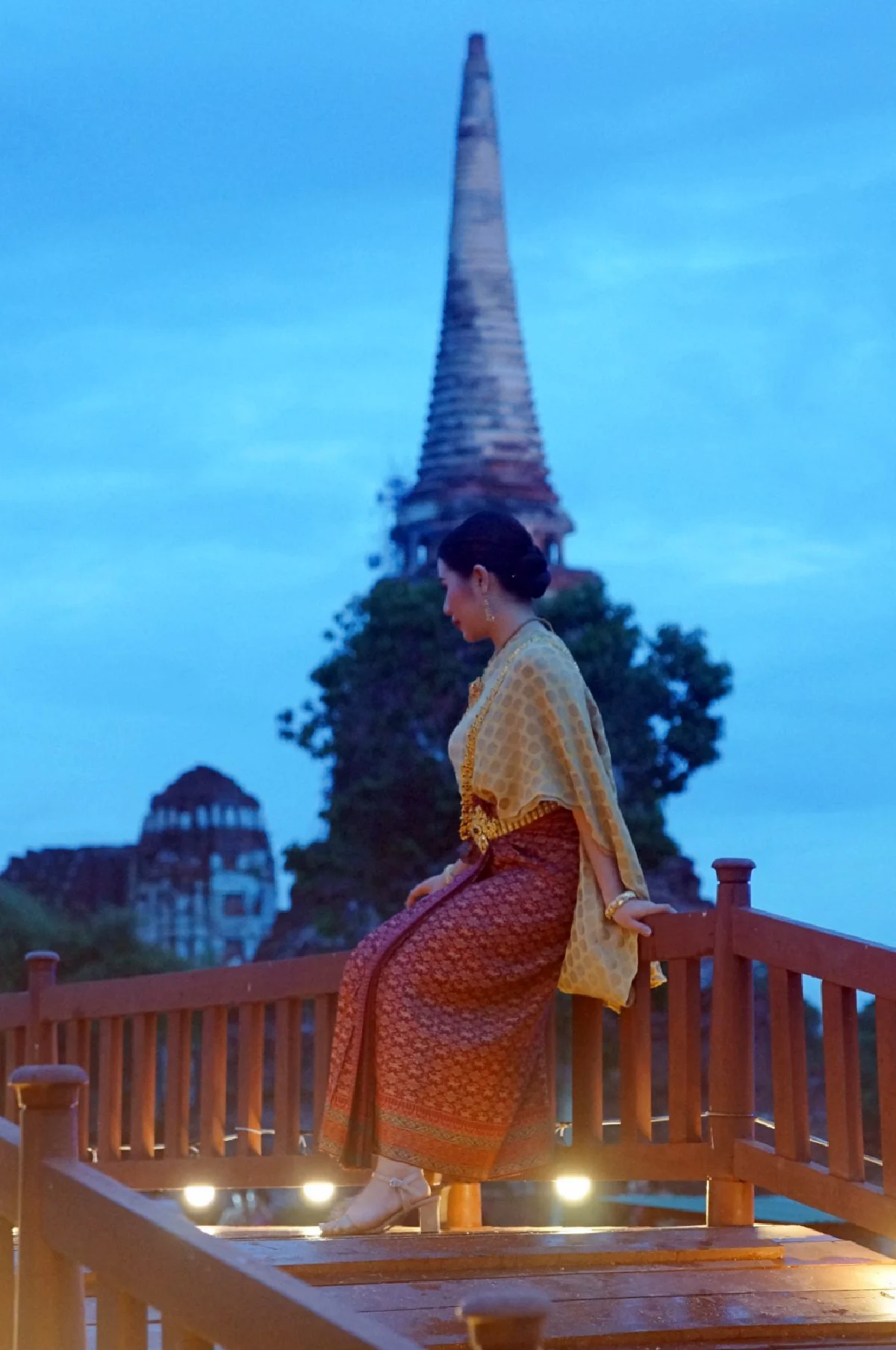 แต่งชุดไทยไปลอยกระทงกรุงเก่า ณ วัดมหาธาตุ อุทยานประวัติศาสตร์พระนครศรีอยุธยา