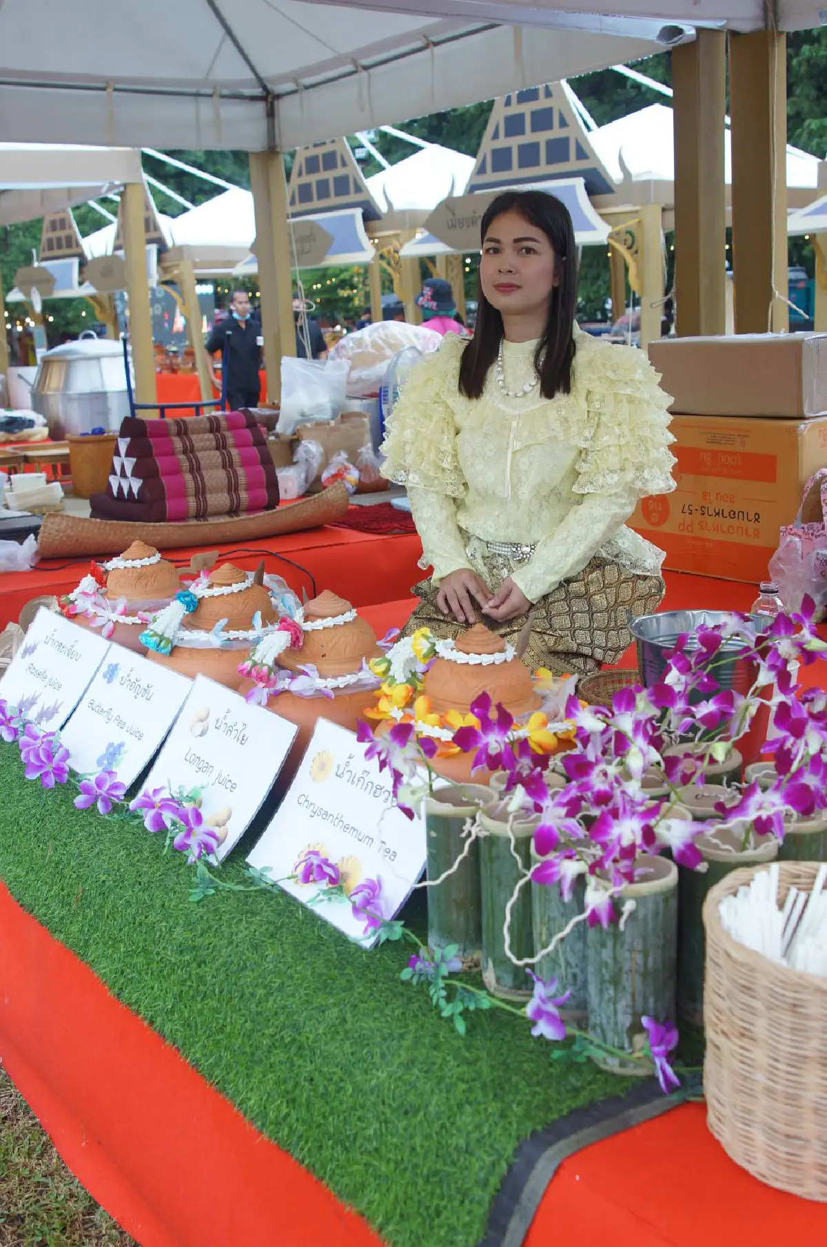 แต่งชุดไทยไปลอยกระทงกรุงเก่า ณ วัดมหาธาตุ อุทยานประวัติศาสตร์พระนครศรีอยุธยา