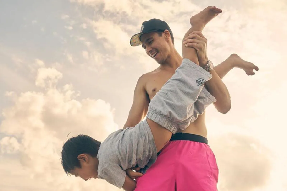 ลูกสามมาแน่! ลีเดีย-แมทธิว หวานแนบชิดริมทะเลสมุย