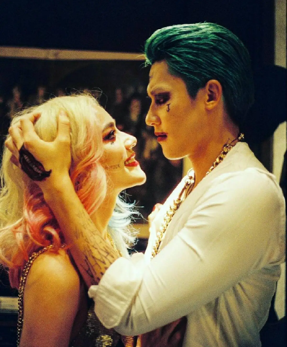  "หมาก-คิม" จัดเต็มรับวันฮาโลวีน เปลี่ยนลุคเป็นเป็นคู่ปรับวายร้ายสุดปัง! 