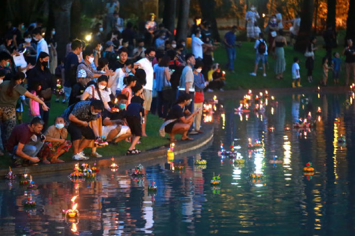 รวมภาพลอยกระทง63 กรุงเทพฯคึกตรงกับคืนฮาโลวีน รวมภาพลอยกระทง63 กรุงเทพฯคึกตรงกับคืนฮาโลวีน