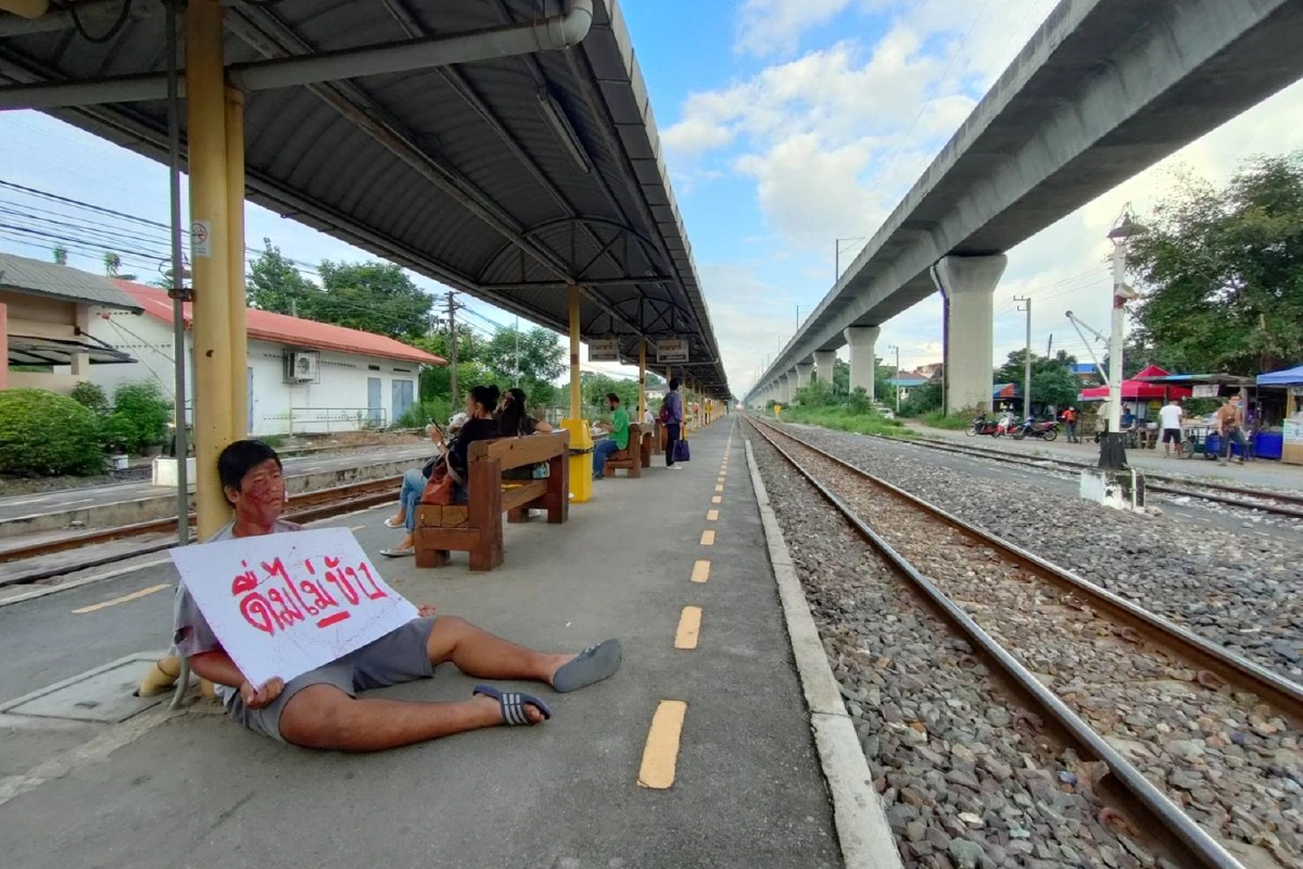 กลุ่มเยาวชนรณรงค์ลดเจ็บ-ตาย คืนลอยกระทง-ฮาโลวีน