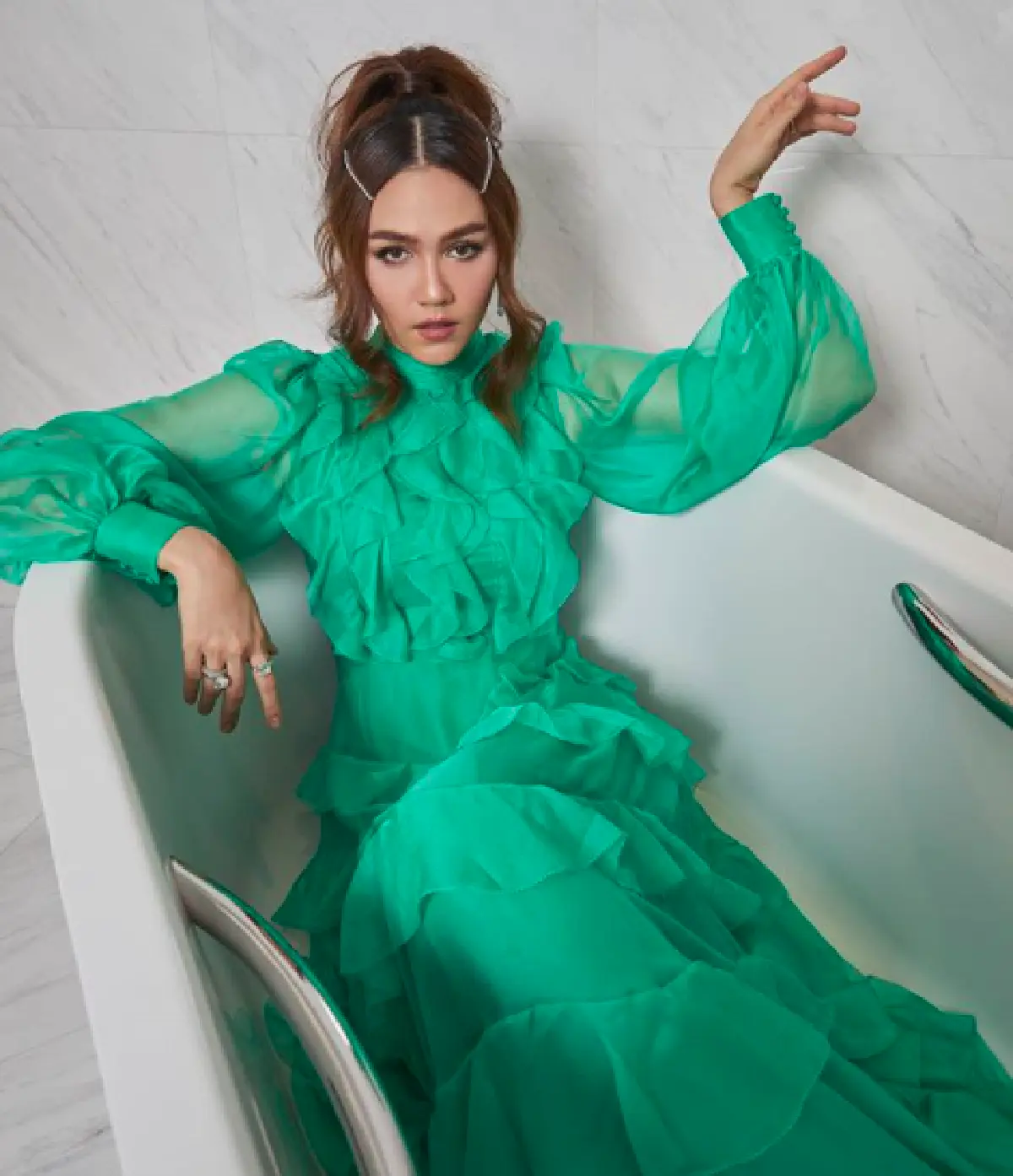 ไม่เคยทำให้ผิดหวัง! “ชมพู่ อารยา” แปลงโฉมรับวันฮาโลวีนจัดเต็มหนักมาก