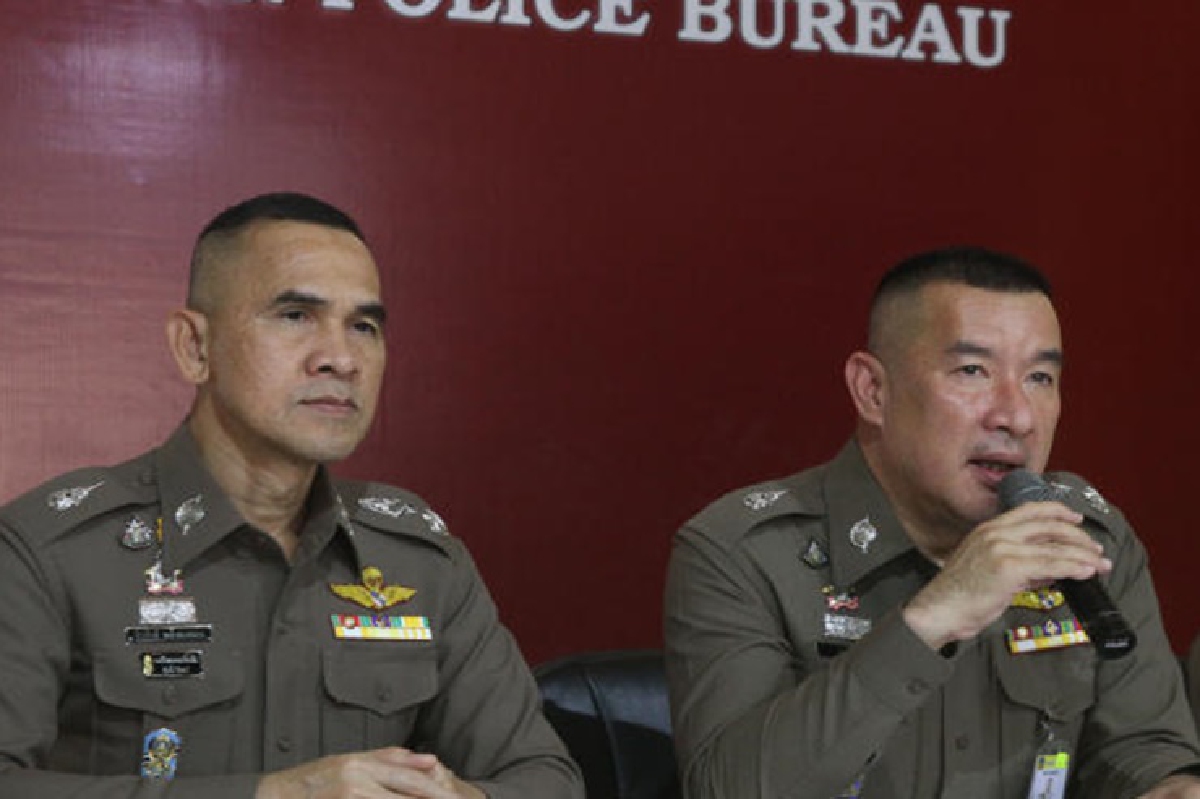 ตร.จ่อเอาผิดผู้ชุมนุม ขัดขวาง-ทุบรถควบคุมผู้ต้องขัง ตร.จ่อเอาผิดผู้ชุมนุม ขัดขวาง-ทุบรถควบคุมผู้ต้องขัง