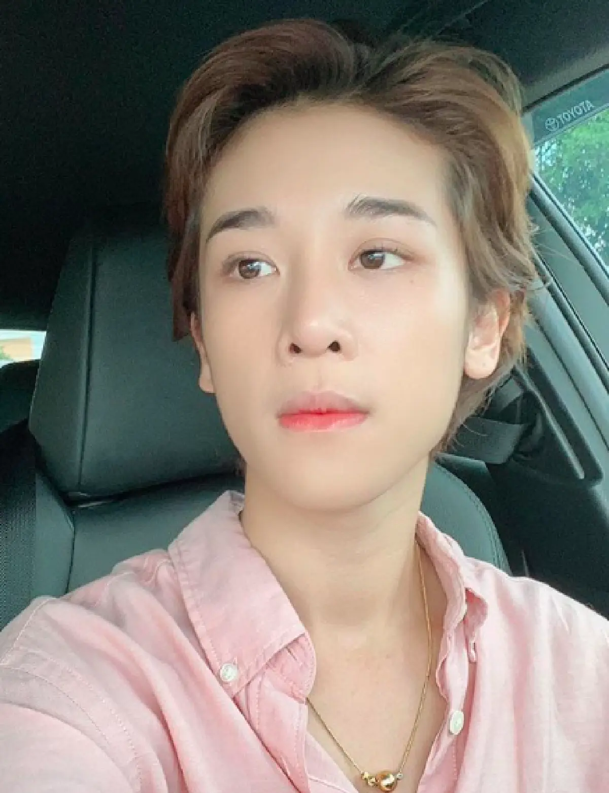 “แตงกวา” อดีตภรรยา “เอ พศิน” เจอคนแซะเสแสร้ง หลังโพสต์ภาพสุดเท่เป็นตัวของตัวเอง