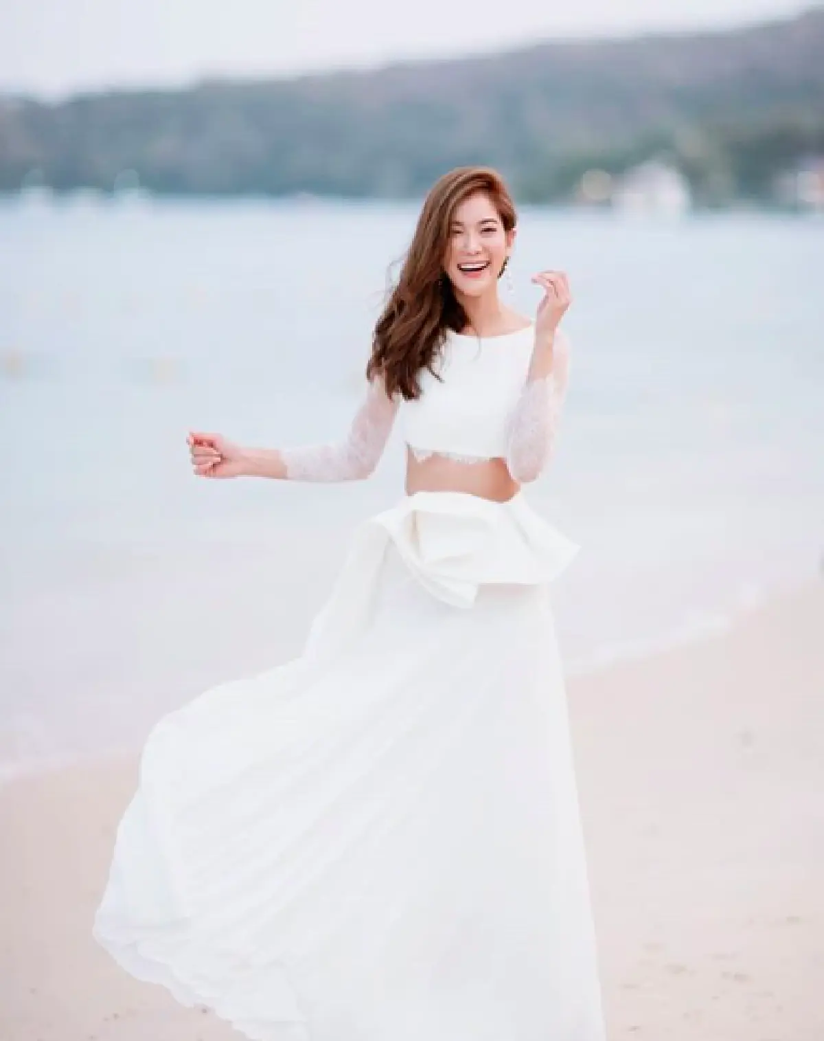  "ก้อย รัชวิน" นับถอยหลังวิวาห์ "ตูน บอดี้สแลม" เชิญแขกหลักพัน มีของชำร่วย 5 อย่าง