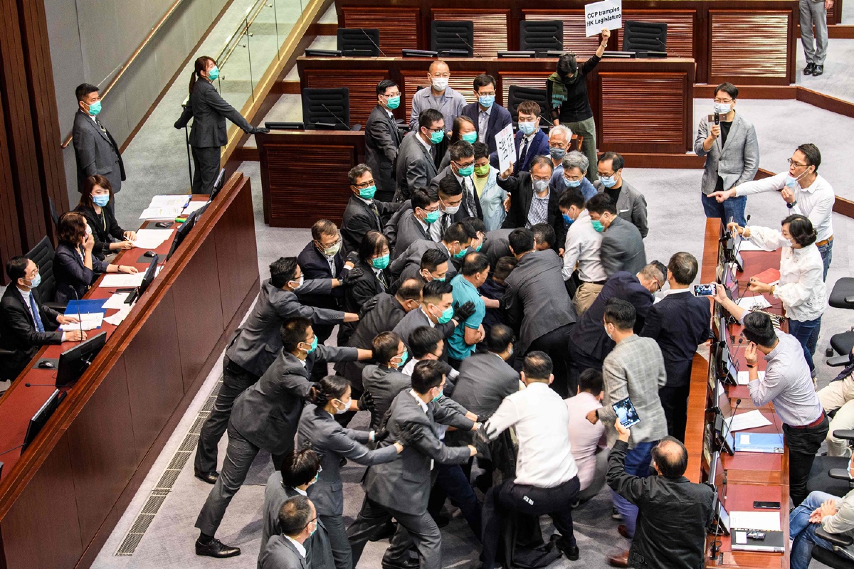 กวาดจับนักการเมืองฝ่ายประชาธิปไตยฮ่องกง กวาดจับนักการเมืองฝ่ายประชาธิปไตยฮ่องกง