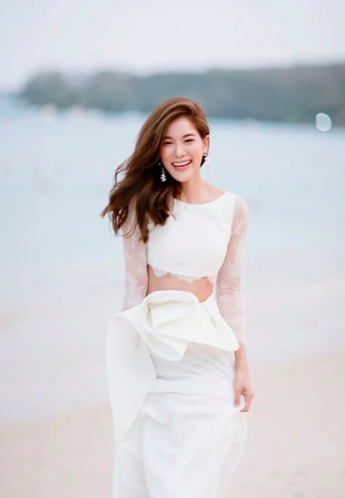  "ก้อย รัชวิน" นับถอยหลังวิวาห์ "ตูน บอดี้สแลม" เชิญแขกหลักพัน มีของชำร่วย 5 อย่าง