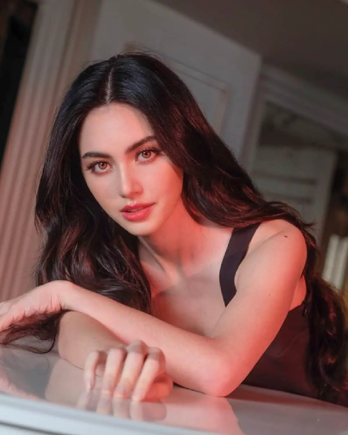 “ใหม่ ดาวิกา" สวมชุดลาเท็กซ์รัดรูปในตำนาน อวดหุ่นปัง “เต๋อ ฉันทวิชช์" ถึงกับร้อง