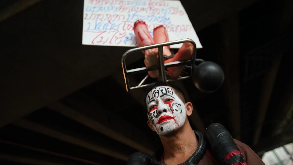 "ม็อบราษฎรฝั่งธน" นัดชุมนุมMRTท่าพระ เผยเจอโยนระเบิดปิงปองใส่