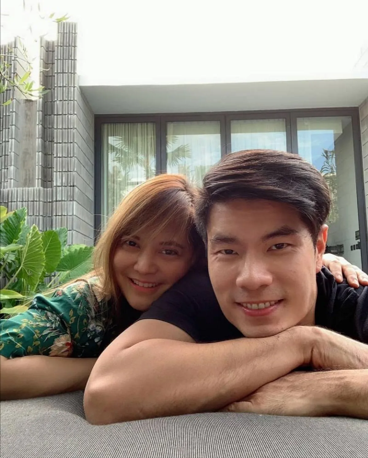 อบอุ่นแบบครอบครัว! พิมพ์ พิมพ์มาดา ควง เชฟฟาง พาลูกสาวเที่ยวทะเล