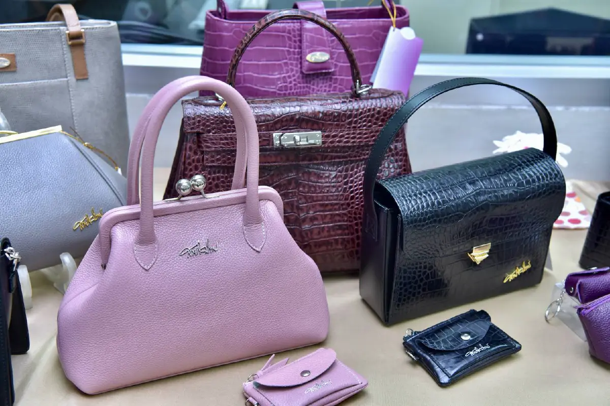 ช้อปผลิตภัณฑ์คุณภาพ ตรวจดวงชะตากับนักโหราศาสตร์ ในงาน “สานสายใยเพื่อผลิตภัณฑ์สายใจไทย”