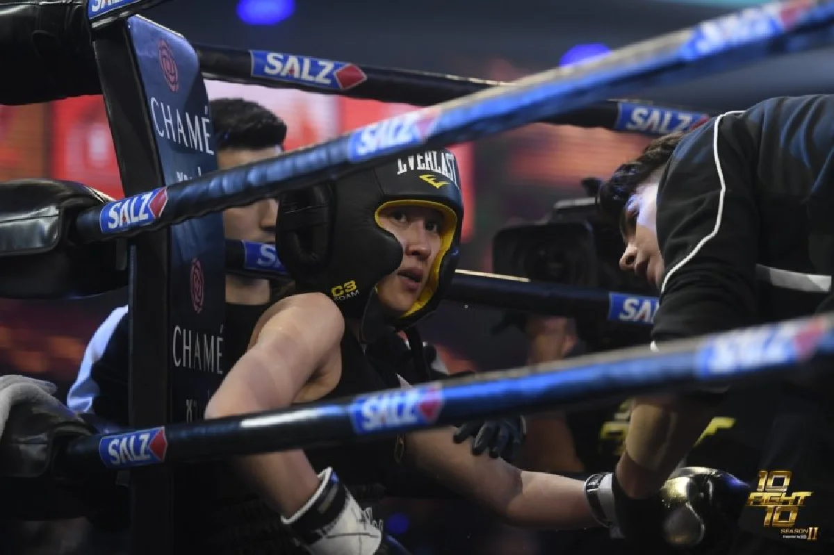  "เกรซ กาญจน์เกล้า" เยี่ยม "เชียร์ ฑิฆัมพร" ที่รพ. พร้อมมอบมาลัยเงินสดเป็นกำลังใจให้