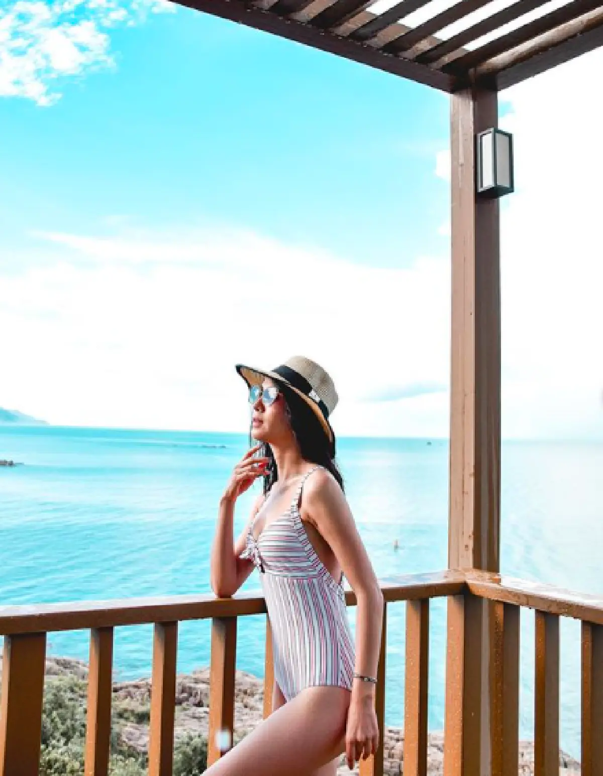 “รถเมล์ คะนึงนิจ” อวดเอวคอดในชุดว่ายน้ำ สดใส ร่าเริงเป็นที่สุด