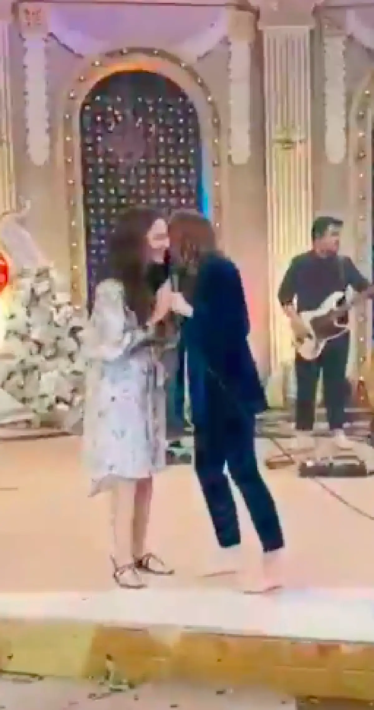 "แอฟ ทักษอร" ดีใจหนัก! ถูก "ปาล์มมี่" เซอร์ไพรส์-อวยพรวันเกิด ทำเอาน้ำตาไหลหลายรอบ