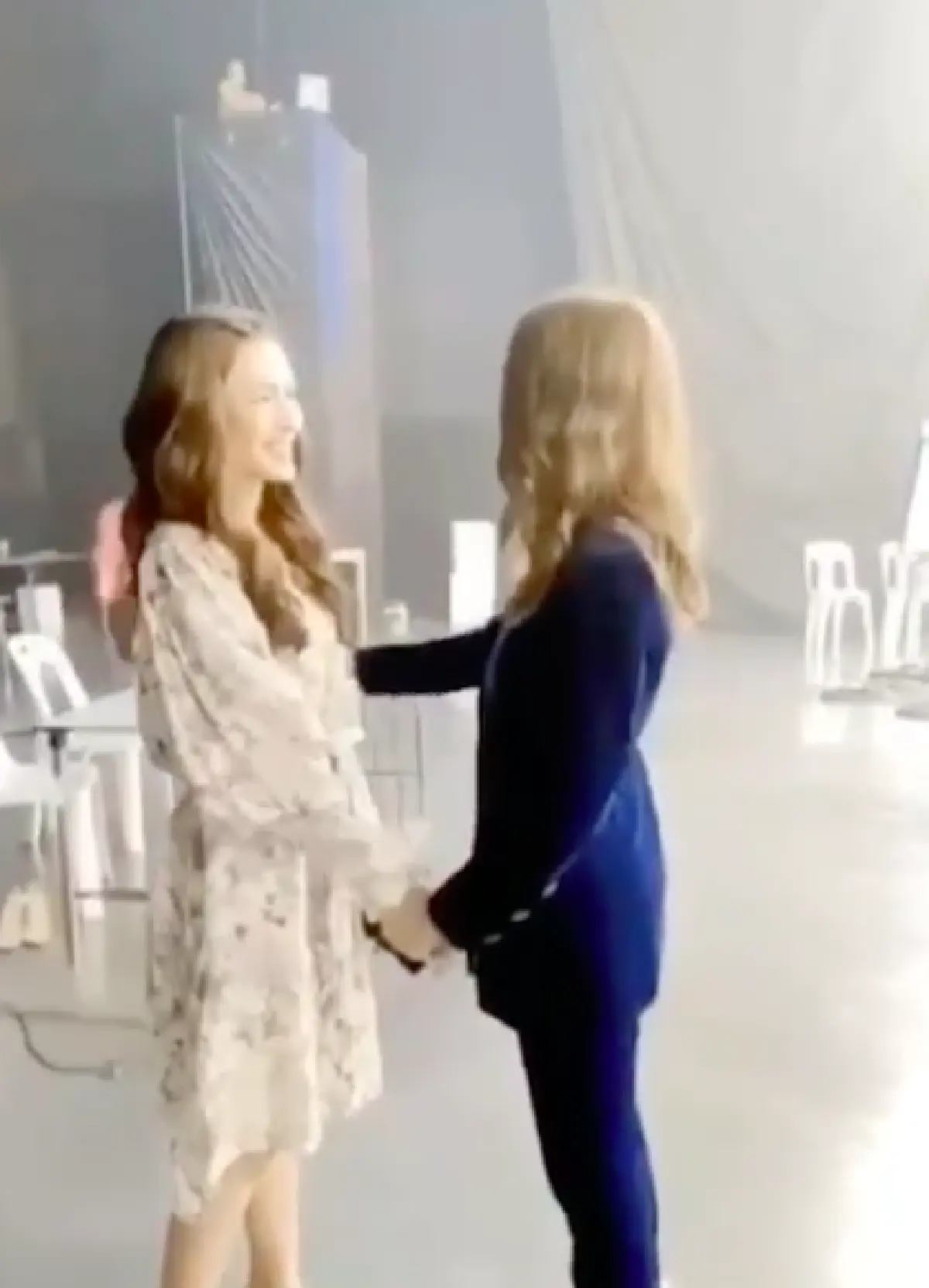 "แอฟ ทักษอร" ดีใจหนัก! ถูก "ปาล์มมี่" เซอร์ไพรส์-อวยพรวันเกิด ทำเอาน้ำตาไหลหลายรอบ