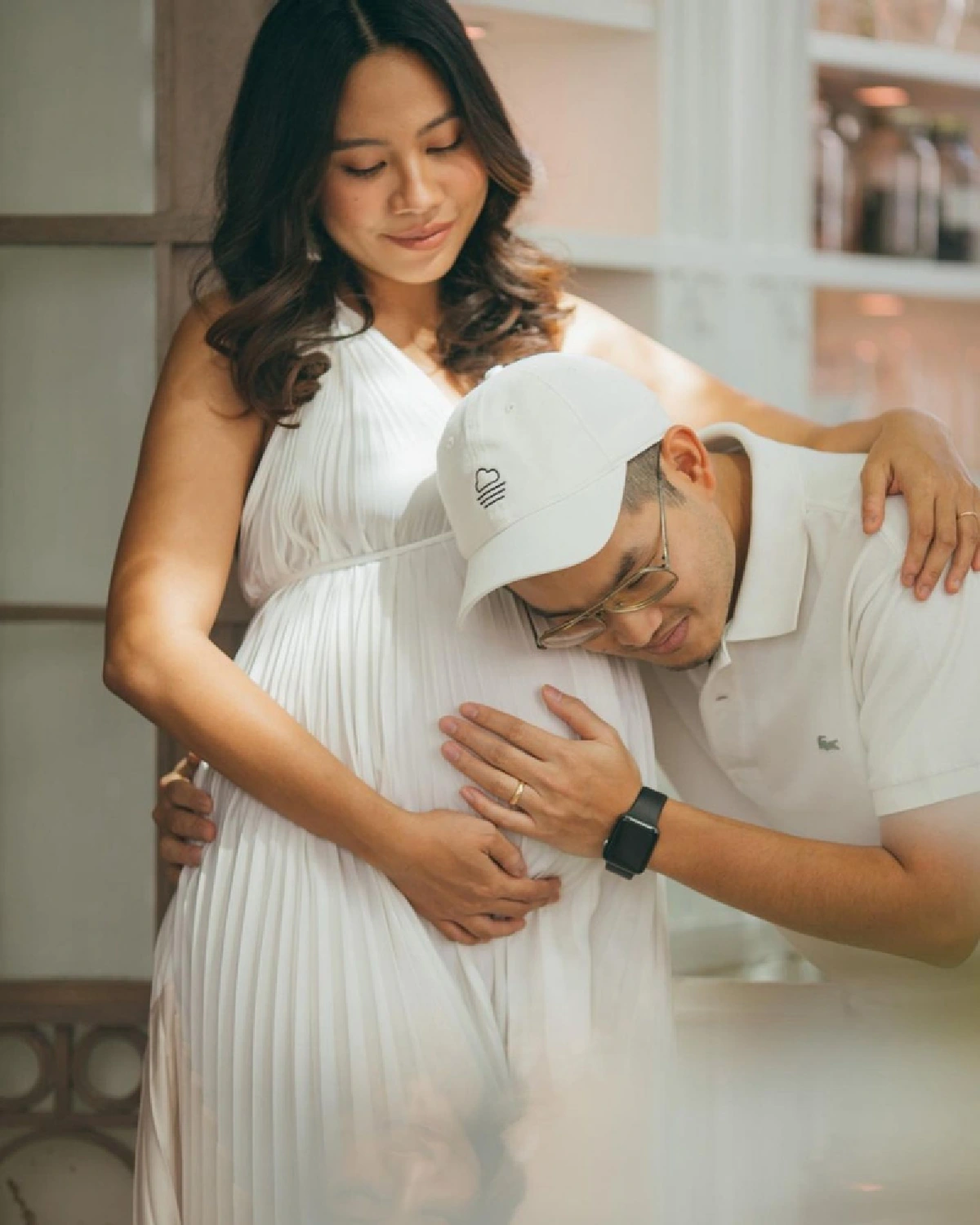 ในหลวง-พระราชินี พระราชทานช่อดอกไม้-เจ้าคุณพระ ให้รถเข็นรับขวัญลูก หญิงแม้น 