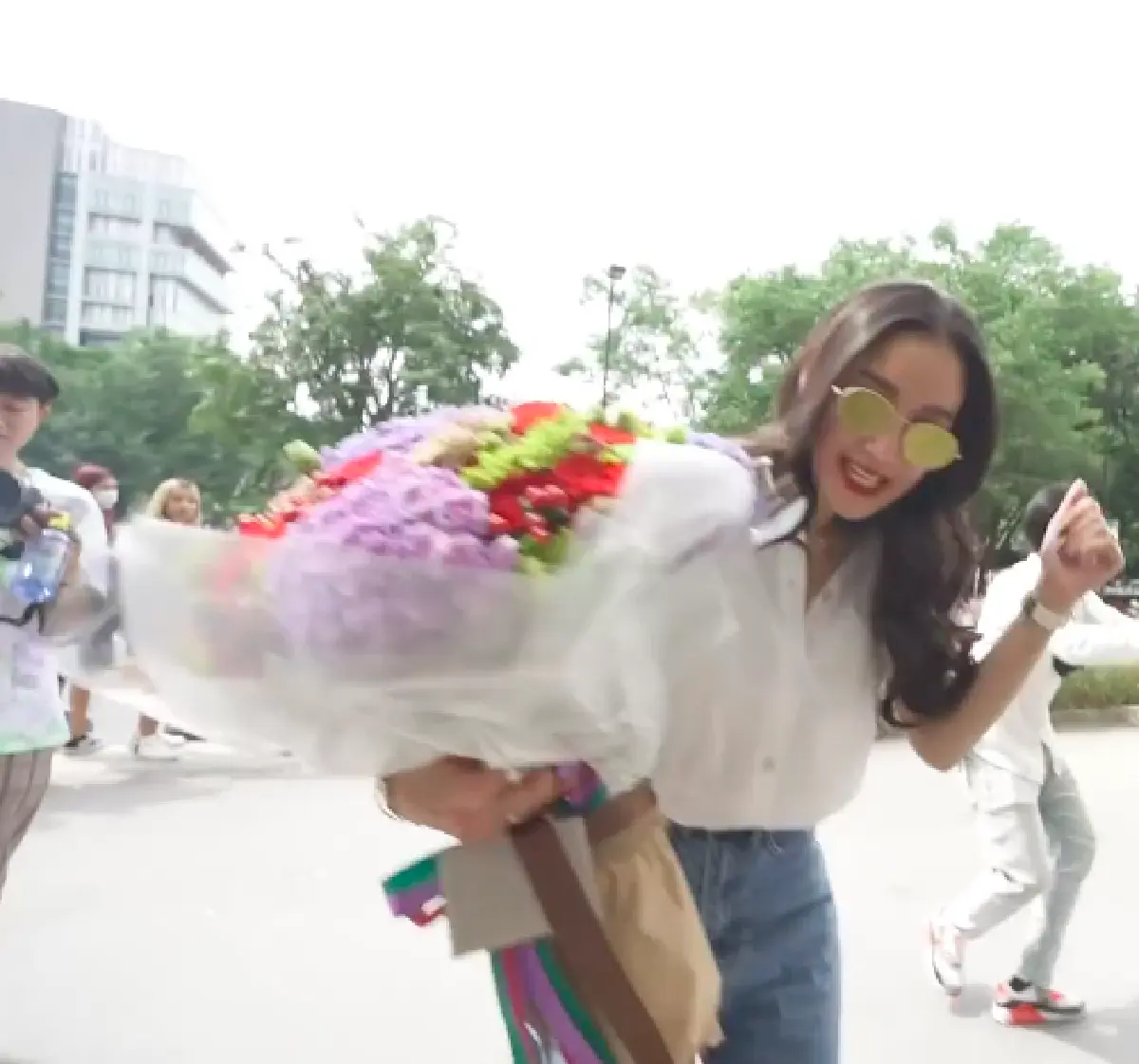 “แพท ณปภา” จัดเต็มเซอร์ไพรส์ “ก๊อต” วันรับปริญญา ยกแตรวงมาครบชุดคึกคักแดนซ์กระจาย