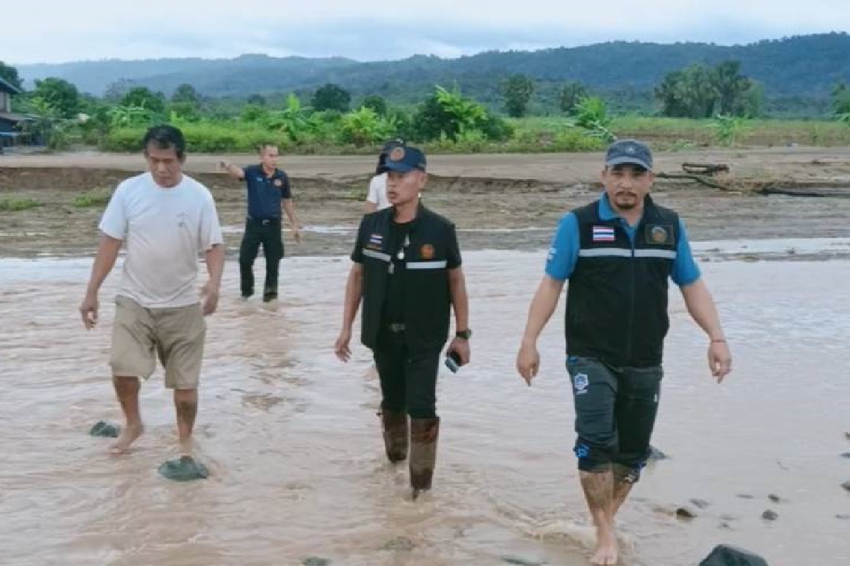 ชาวบ้านวังมืด ปราจีนฯ เตรียมตัวรับมือน้ำป่ารอบ2 ชาวบ้านวังมืด ปราจีนฯ เตรียมตัวรับมือน้ำป่ารอบ2