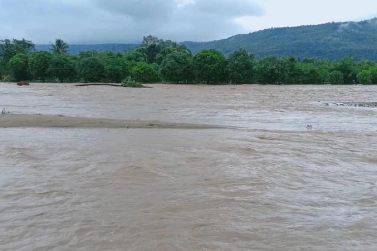 ชาวบ้านวังมืด ปราจีนฯ เตรียมตัวรับมือน้ำป่ารอบ2
