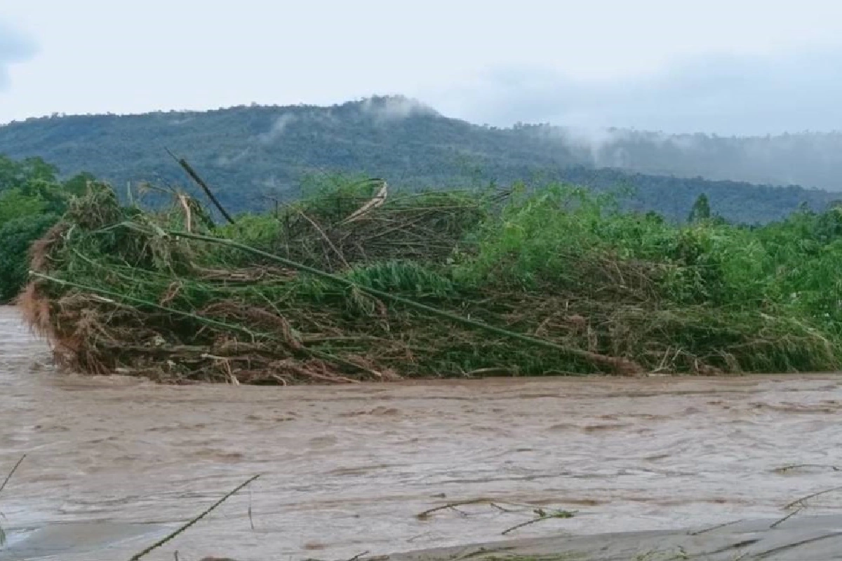 ชาวบ้านวังมืด ปราจีนฯ เตรียมตัวรับมือน้ำป่ารอบ2