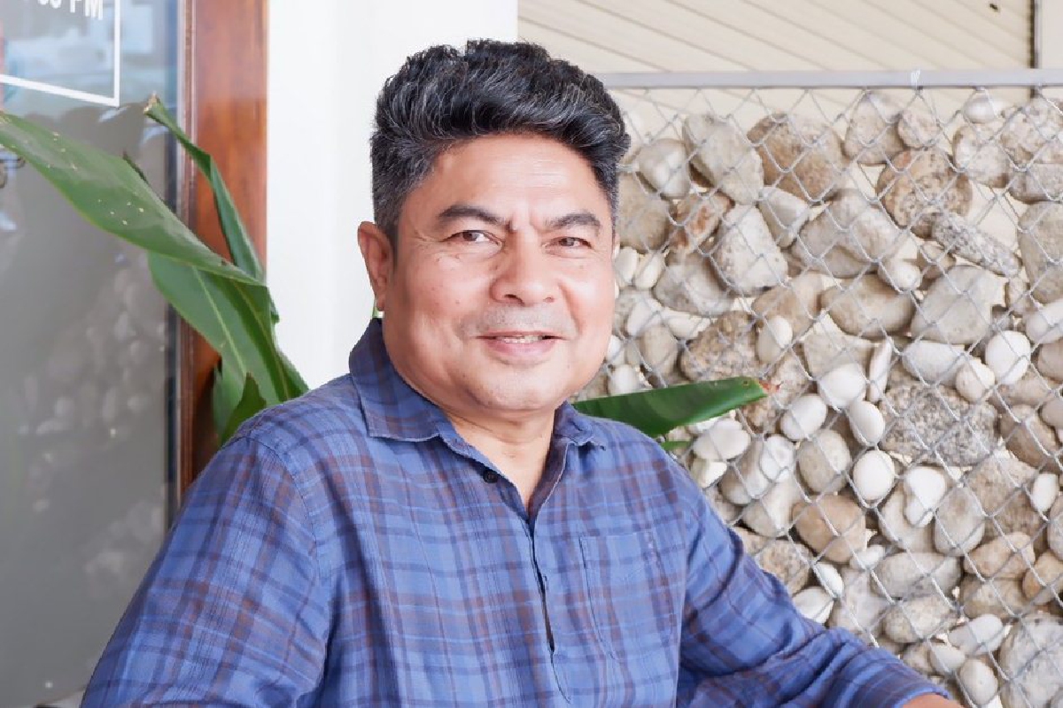 "เทพไท"ค้าน "ส.ว."ล่าชื่อส่งศาลตีความแก้รธน. "เทพไท"ค้าน "ส.ว."ล่าชื่อส่งศาลตีความแก้รธน.