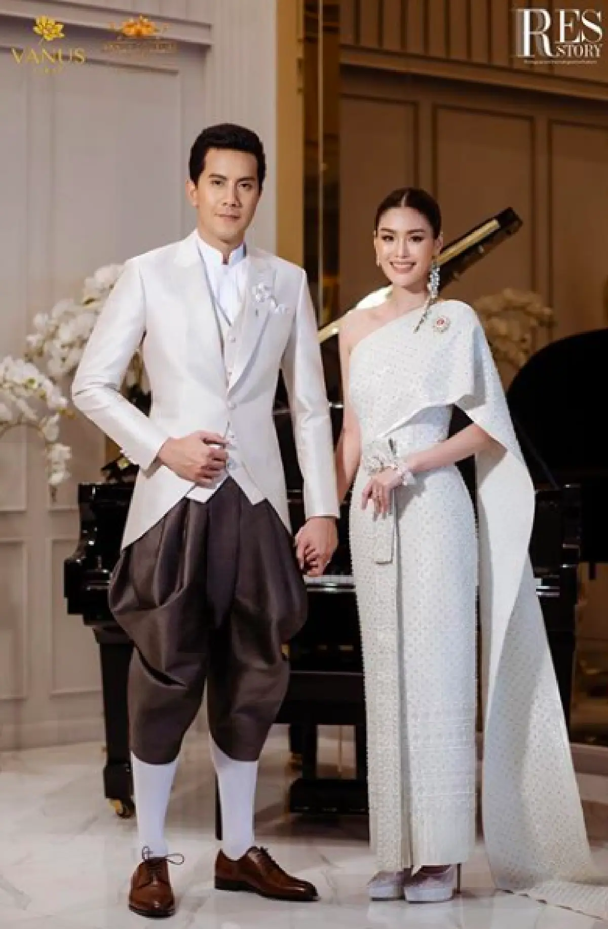 "เป้ วงมายด์" จูงมือ "น้องกร" เข้าพิธีหมั้นสุดเรียบง่ายและอบอุ่น!