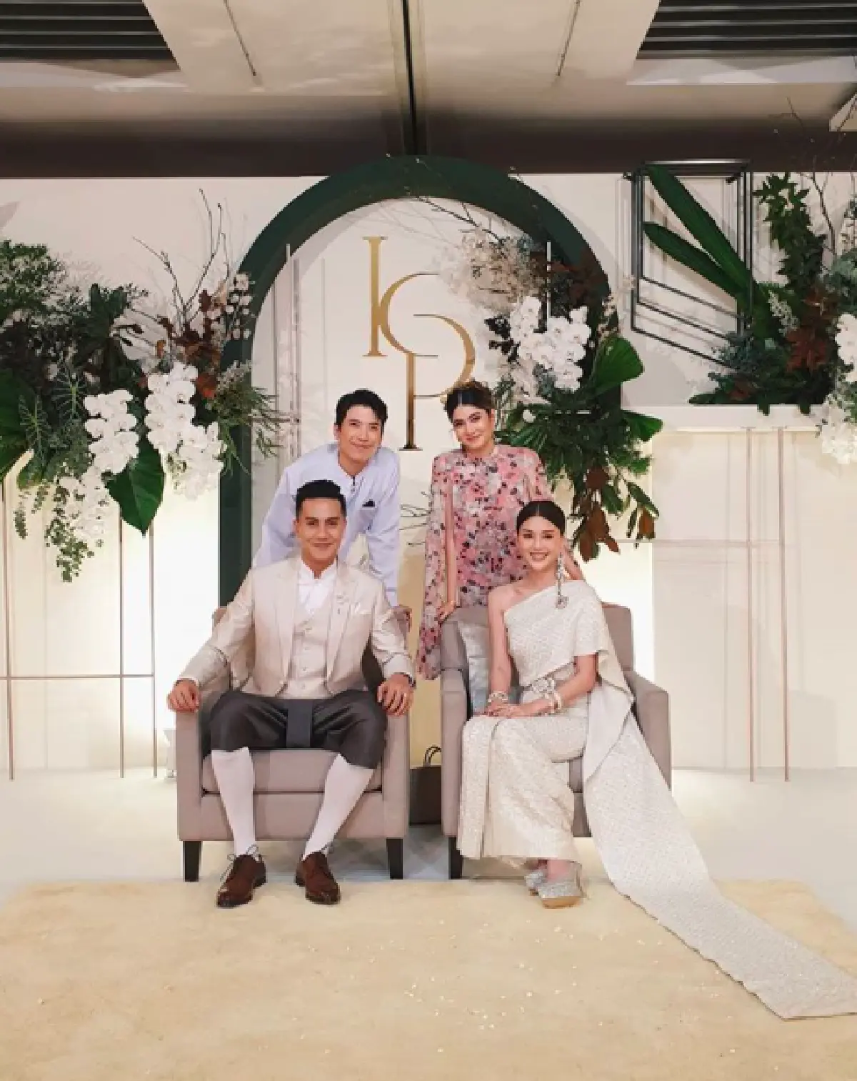 "เป้ วงมายด์" จูงมือ "น้องกร" เข้าพิธีหมั้นสุดเรียบง่ายและอบอุ่น!