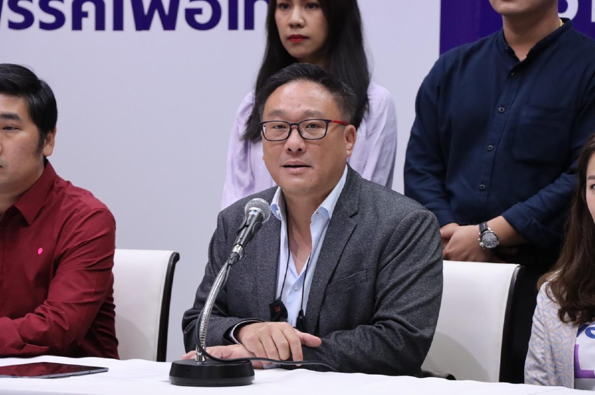 เพื่อไทยอัดยับรัฐไฟเขียว"ซีพี-เทสโก้"รวมธุรกิจตอกย้ำอุ้นคนรวย เพื่อไทยอัดยับรัฐไฟเขียว"ซีพี-เทสโก้"รวมธุรกิจตอกย้ำอุ้นคนรวย
